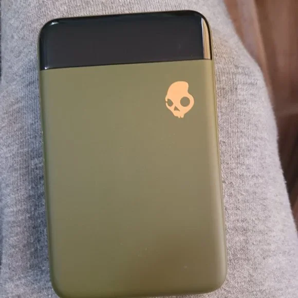 5000mAh Skullcandy stash mini power bank usb to usb b and c. - Picture 6 of 9